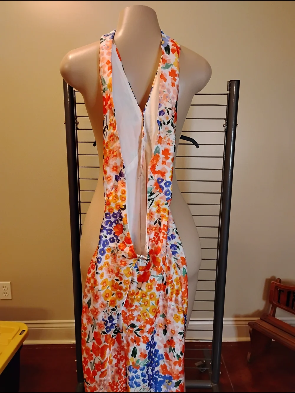 Lulu's White Floral Halter Maxi Dress with Orange‎ & Yellow Blooms Size Small